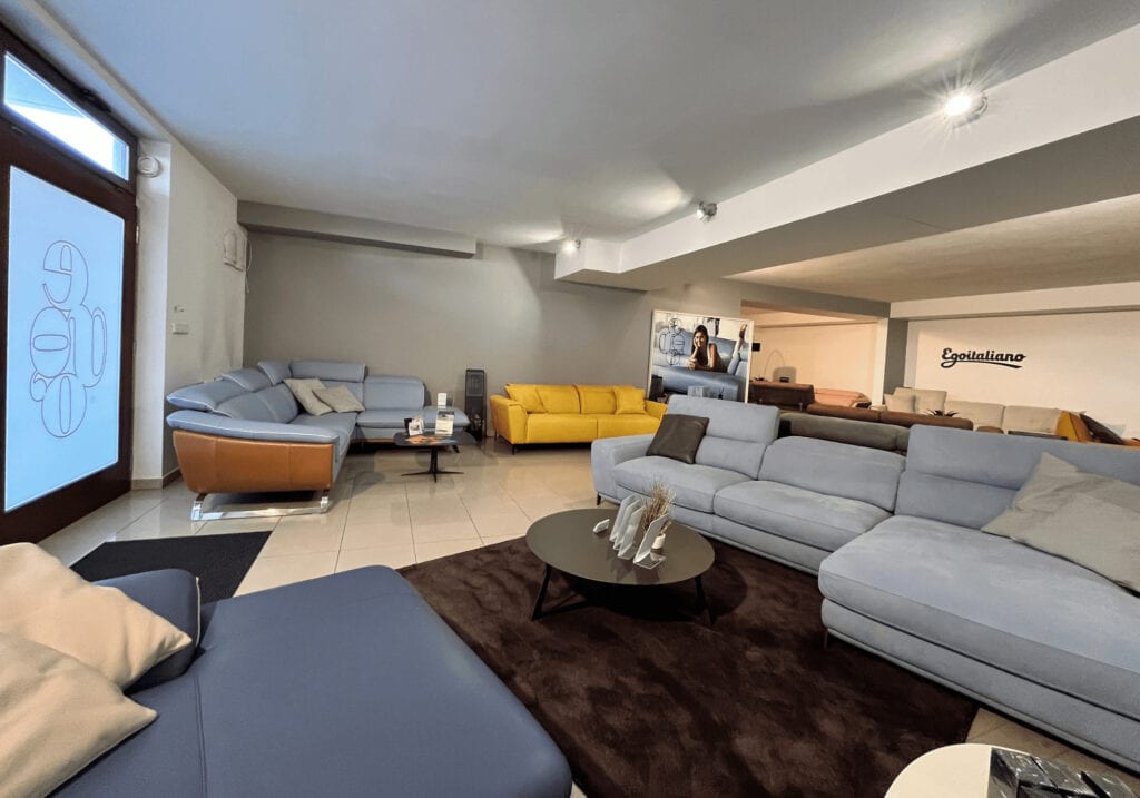 Showroom Běchovice, sedací soupravy Egoitaliano